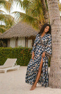 Maxi Kimono bohème Fantasia Black - vue de face - soie imprimée - COACHELLI

