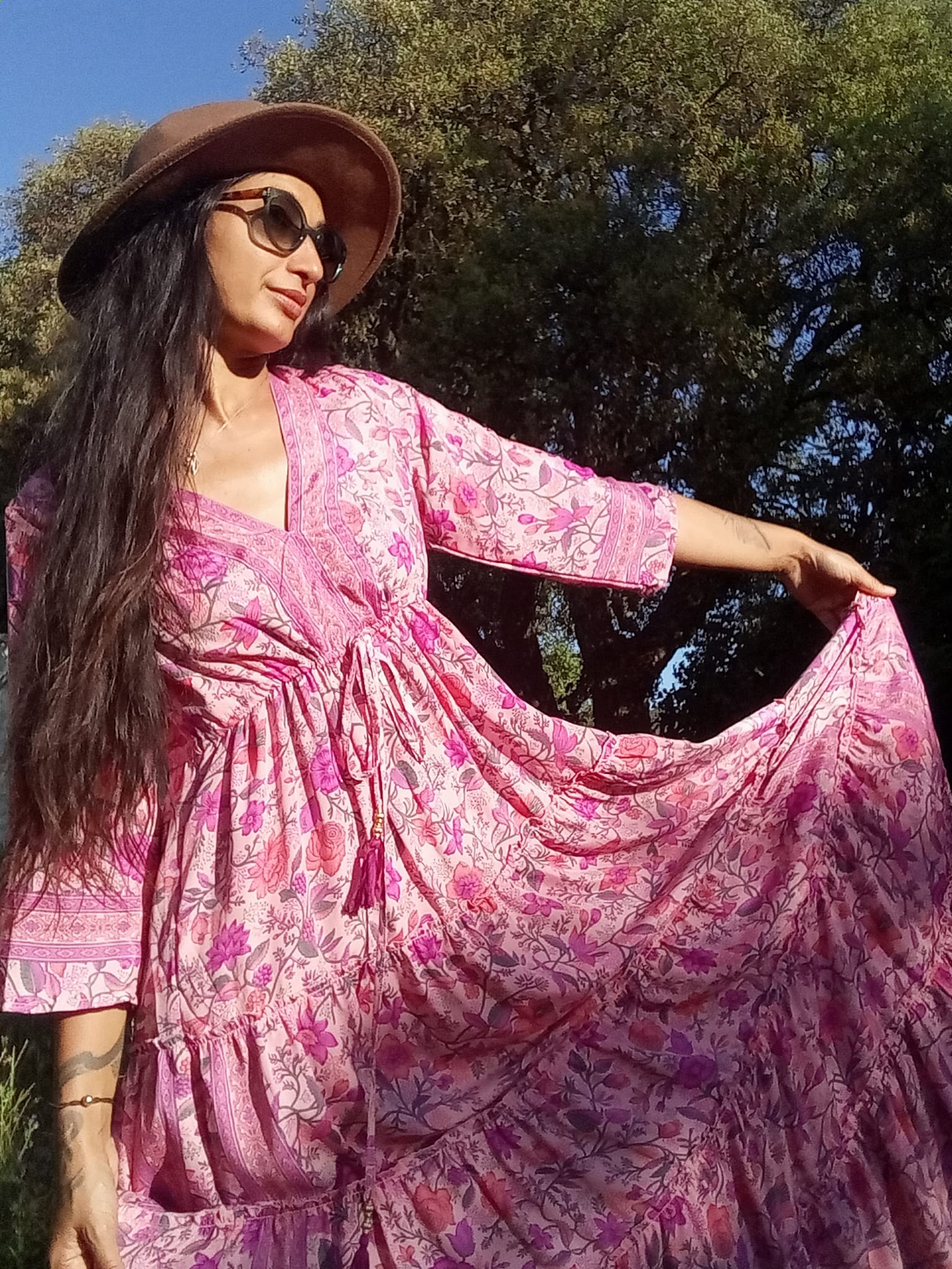 Détail tissu robe Iris rose - matière douce et fluide - COACHELLI